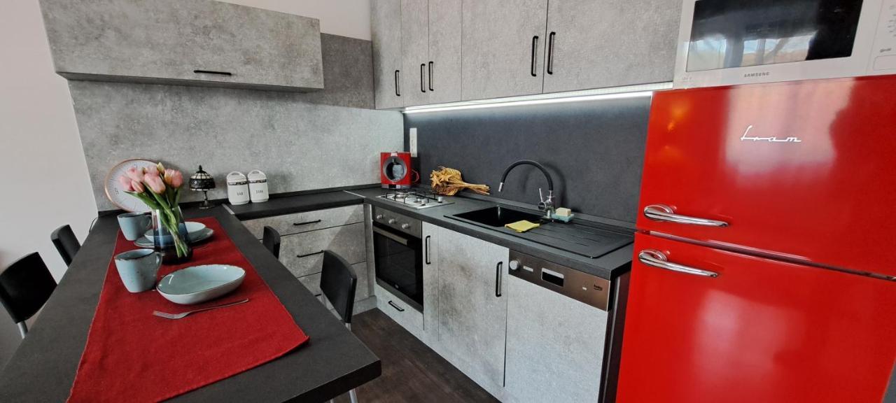 Apartamento Napraforgo Apartman Szeged Exterior foto